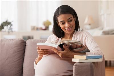 गर्भवती महिलाले पुस्तक पढ्दा शिशुलाई के फाइदा पुग्छ ?