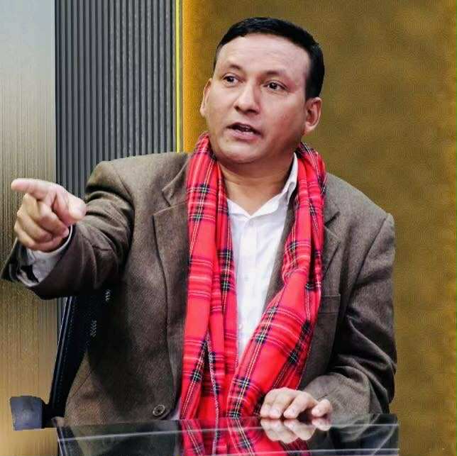डा.मित्र परियार अन्तर्राष्ट्रिय नेपाली समाज (इन्स) द्वारा स्थापित विश्व नेपाली विद्यावारिधि संघ (डब्लुएनपीएचडिए) को नेतृत्वमा